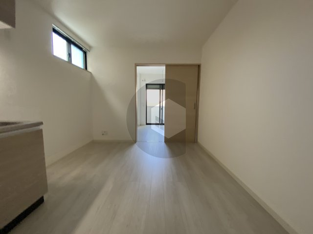 badge tomoi Est2の居間・リビング