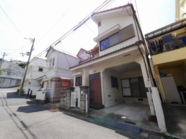 朝霧東町2丁目戸建の外観