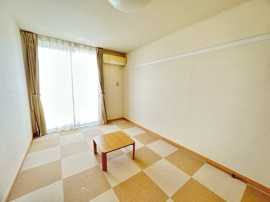 こちらの居間で趣味の時間をお楽しみください