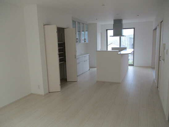 【居間・リビング】