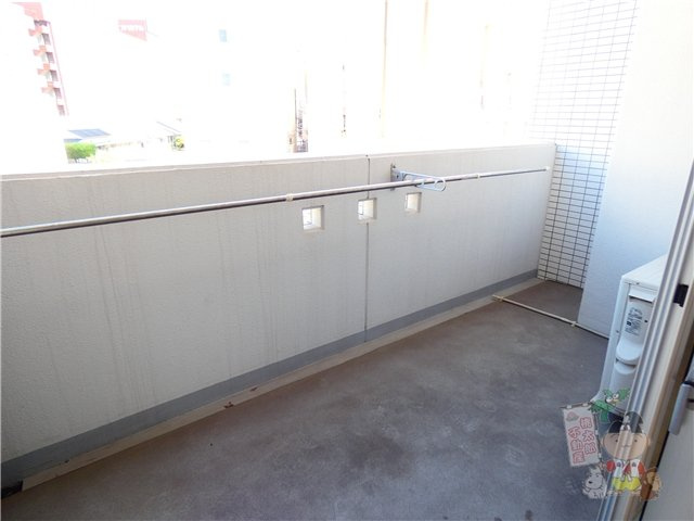 ＪＲＢハイツ岡山のバルコニー