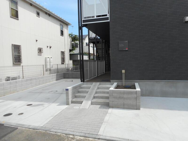 リブリ・コンフォールのエントランス|ゆとりのあるエントランスです