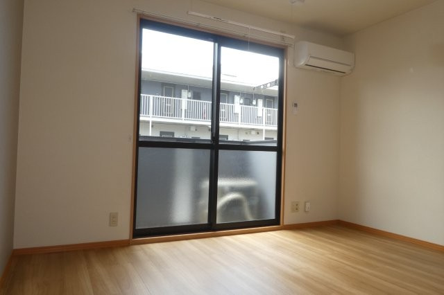 サンハイムの洋室