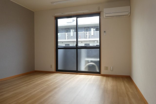 サンハイムの居間・リビング|洋室