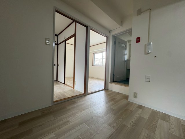 茨木グランドハイツの居間・リビング