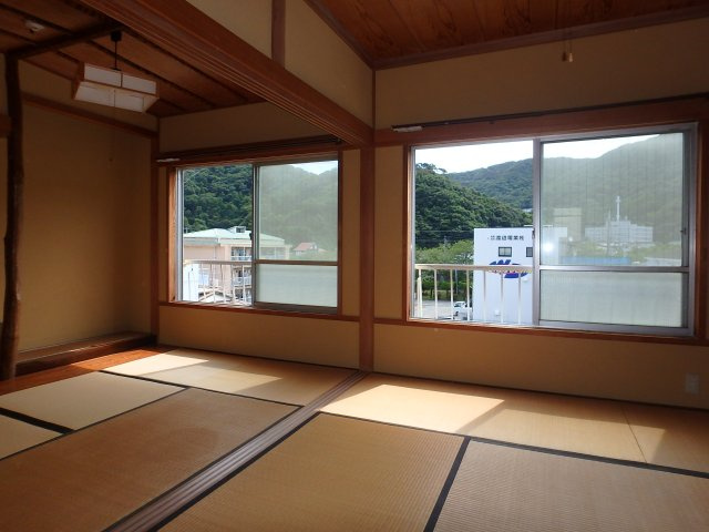 第1久保喜コーポの和室