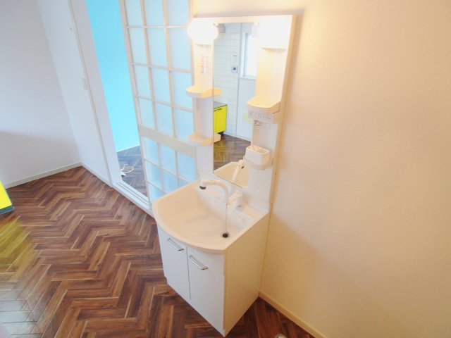 森元コーポB棟の玄関