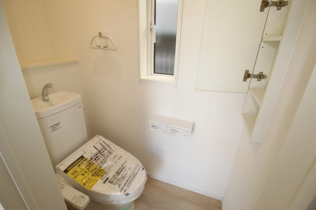 グレイドルガーデン　高知市薊野西町第1　1号棟のトイレ