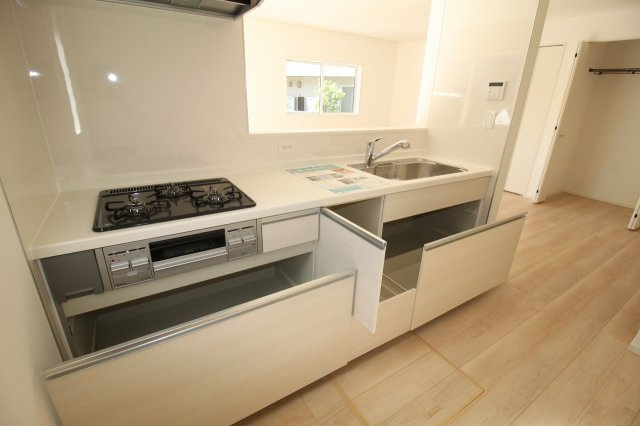 グレイドルガーデン　高知市薊野西町第1　1号棟のキッチン