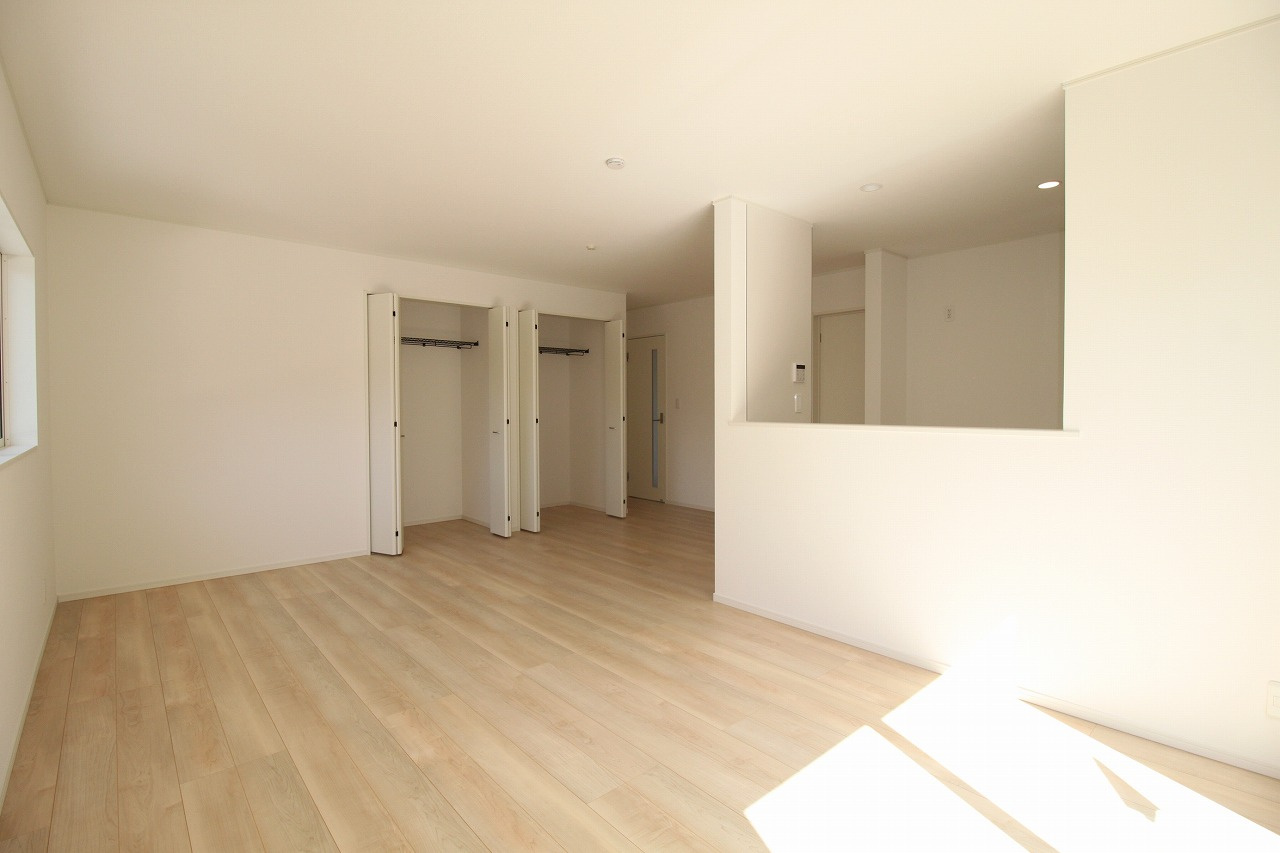 グレイドルガーデン　高知市薊野西町第1　1号棟の居間・リビング|LDK　18.5帖