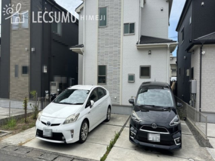 姫路市白浜町宇佐崎中1丁目/中古戸建の駐車場