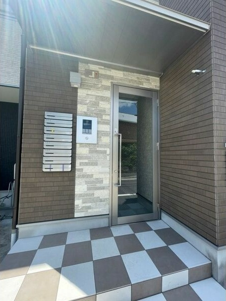 ハーモニーテラス大宝Ⅱのエントランス|毎日通るエントランスはこのようになっています