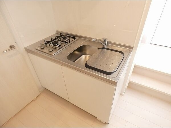 ハーモニーテラス大宝Ⅱのキッチン|コンパクトなキッチンで掃除もラクラク