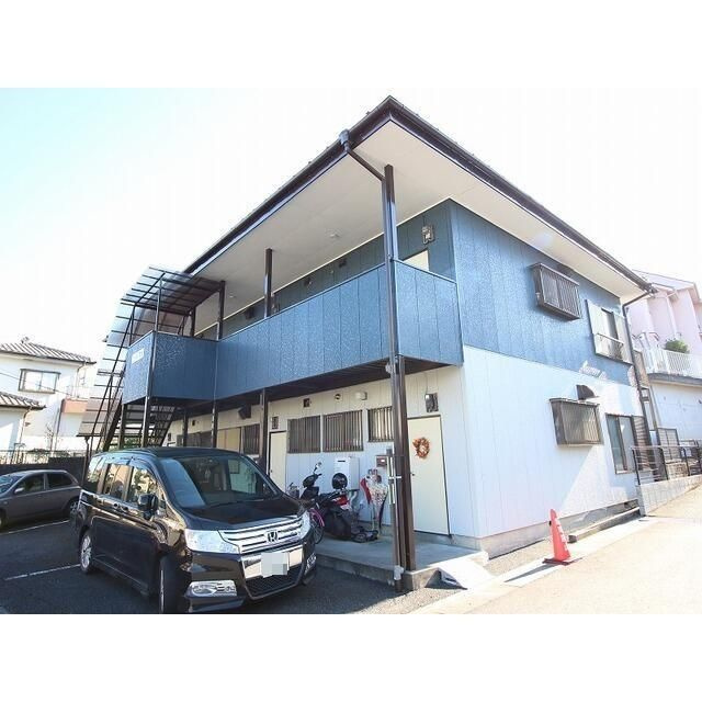 コーポ弥生の駐車場