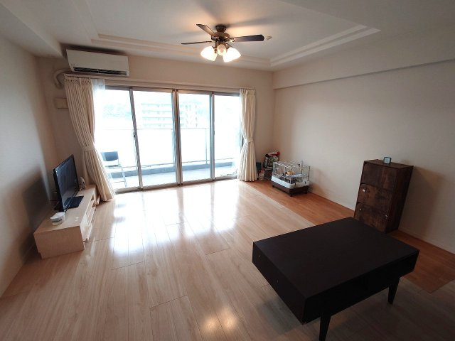 【居間・リビング】 | サンライフ下曽根駅サウスコート（No.B-22）