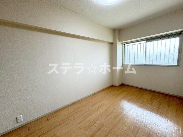 ルネ千里丘 2号棟の洋室|スタンダードな洋室です