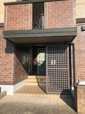 【エントランス】 | リビングタウン神原 B棟