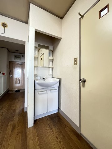 昭島市宮沢町２丁目の賃貸マンション
