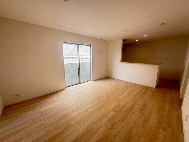 ♥♥南城市大里稲嶺第-１号棟の洋室|落ち着いた色調の洋室です