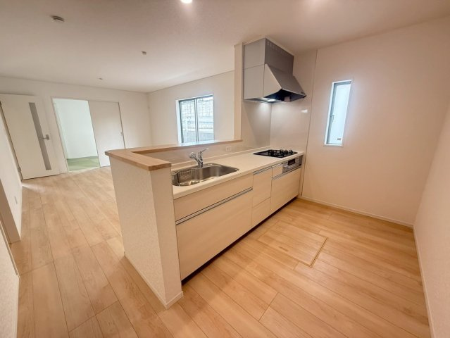 クレイドルガーデン　南城市大里稲嶺第-１号棟のキッチン|使いやすいキッチンです