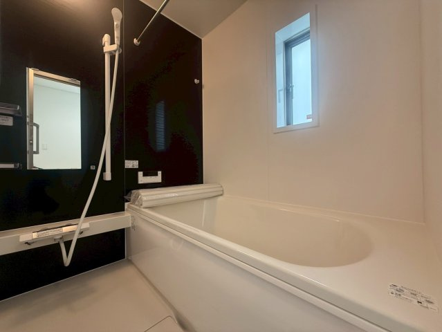 ♥♥南城市大里稲嶺第-１号棟の浴室|きれいなお風呂です