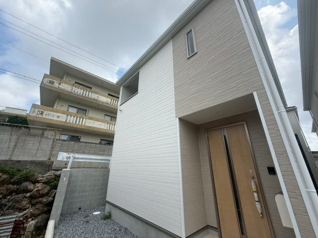 クレイドルガーデン　南城市大里稲嶺第-１号棟の外観|外観は落ち着いています