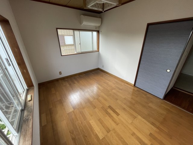 大網ハイツの居間・リビング