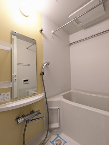 ガーデン目黒の浴室