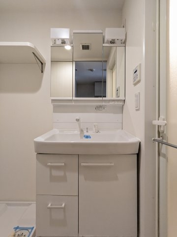 ガーデン目黒の洗面所