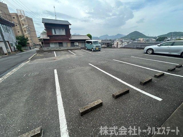 やおきanの駐車場