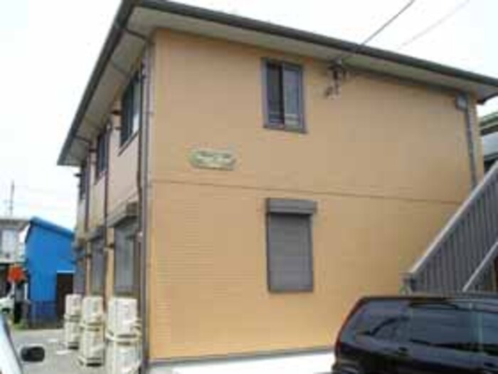 グラン・クェイルの外観