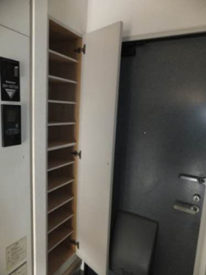 【玄関】 | エターナル・レイＣ棟 | 同間取り別部屋写真です。