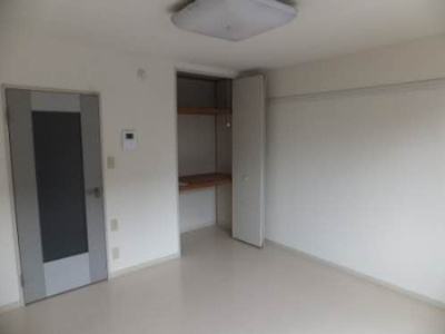 【居間・リビング】 | エターナル・レイＣ棟 | 同間取り別部屋写真です。