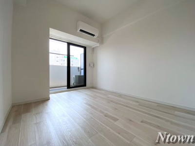 【居間・リビング】 | S-RESIDENCE金山三丁目 | こちらのリビングで趣味の時間をお楽しみください