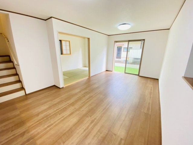 ハートフルタウン／東区月出７丁目／D号棟の居間・リビング