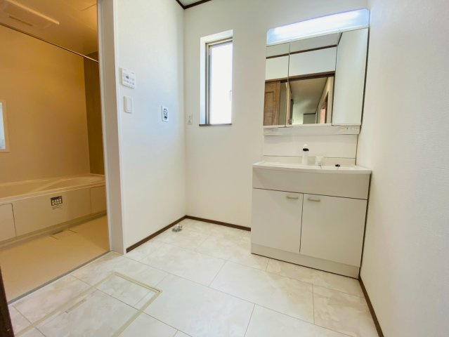 ハートフルタウン／東区月出７丁目／D号棟の独立洗面台