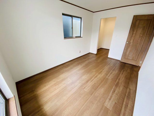 ハートフルタウン／東区月出７丁目／D号棟の洋室