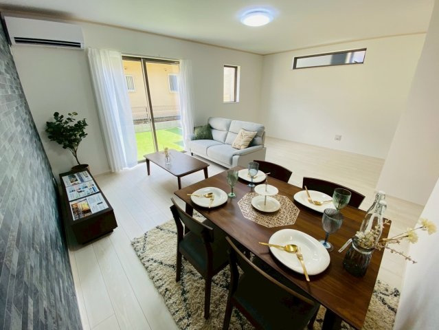 ハートフルタウン／東区月出７丁目／C号棟の居間・リビング