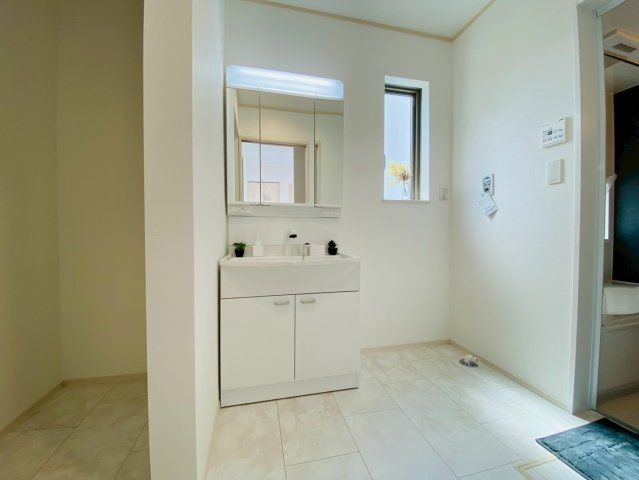 ハートフルタウン／東区月出７丁目／C号棟の独立洗面台