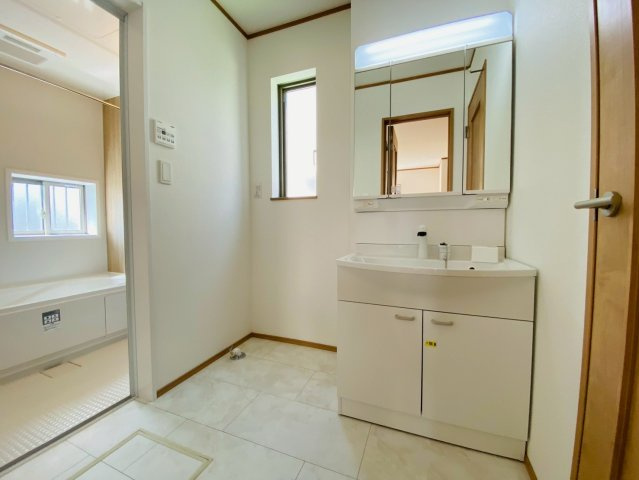 ハートフルタウン／東区月出７丁目／B号棟の独立洗面台