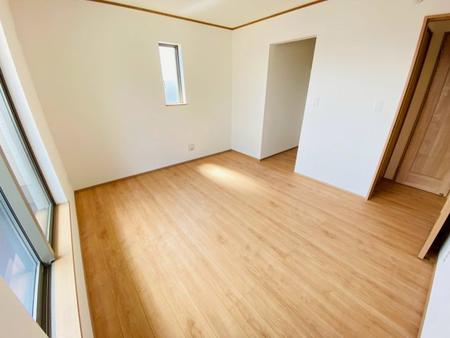 ハートフルタウン／東区月出７丁目／B号棟の洋室