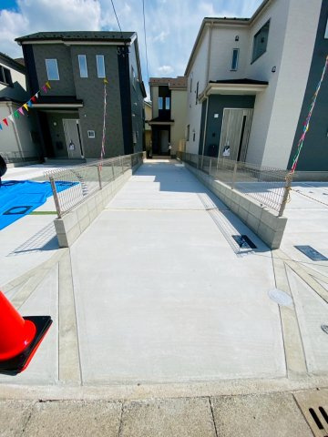 ハートフルタウン／東区月出７丁目／B号棟の駐車場