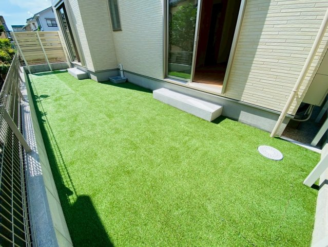 ハートフルタウン／東区月出７丁目／B号棟の庭