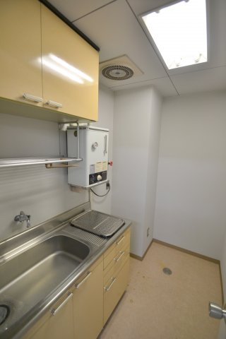 【キッチン】 | 大和興産富士見町ビル | 同建物別フロアの写真