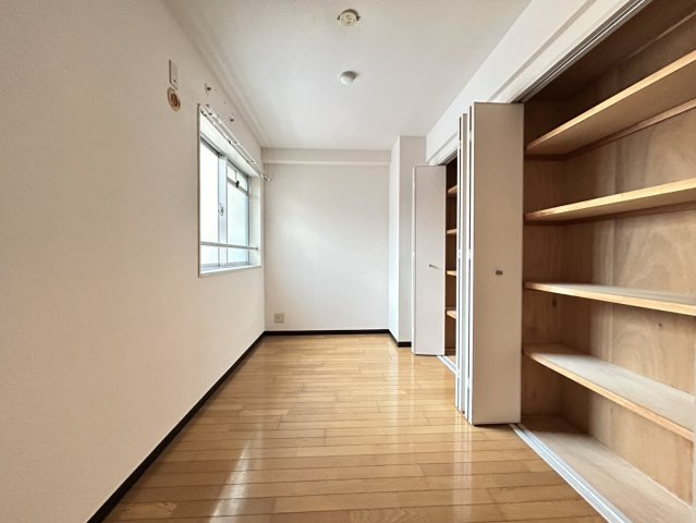 グレースマヤの洋室