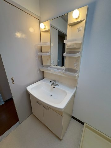 ウイステリア宝塚の洗面所|忙しい朝には欠かせない洗面所です