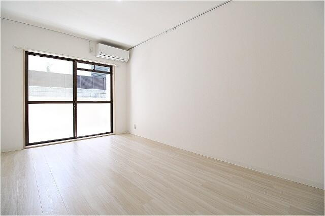 洋室6.4帖