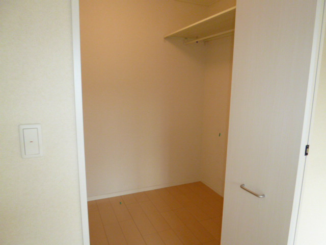 ティエラＡの収納|ウォークインクローゼット