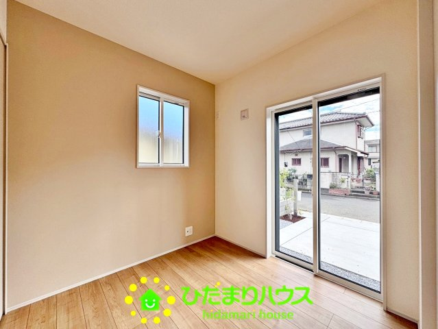 幸手市緑台1丁目5期　新築一戸建ての洋室