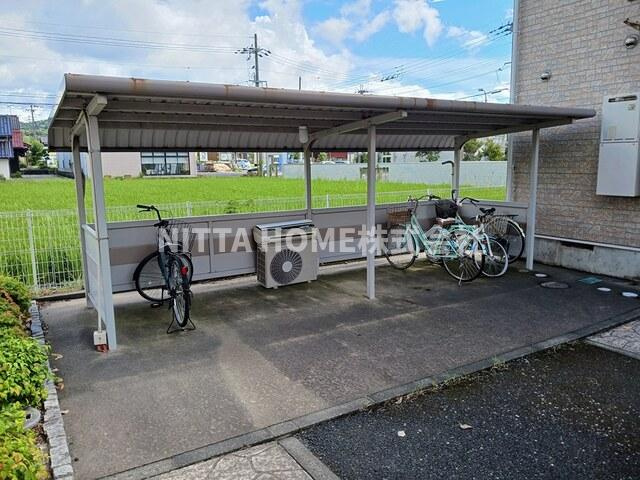 オルテンシアⅠのその他共用部分|屋根付きの駐輪場は無料です★